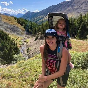 Meet your Posher, Carina